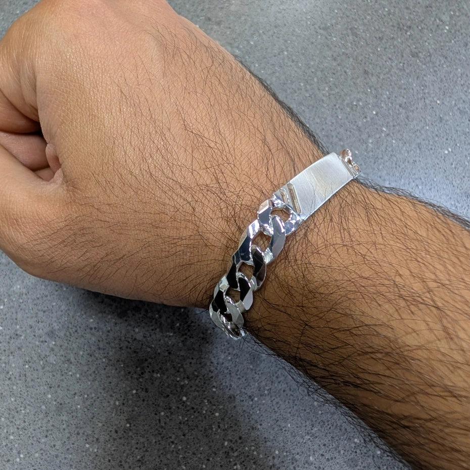 Curb chain with striped ID Bracelet