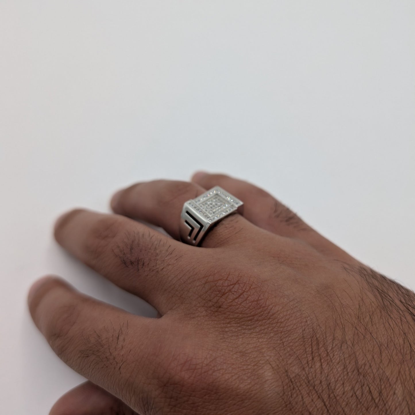 Linear Zircon Ring