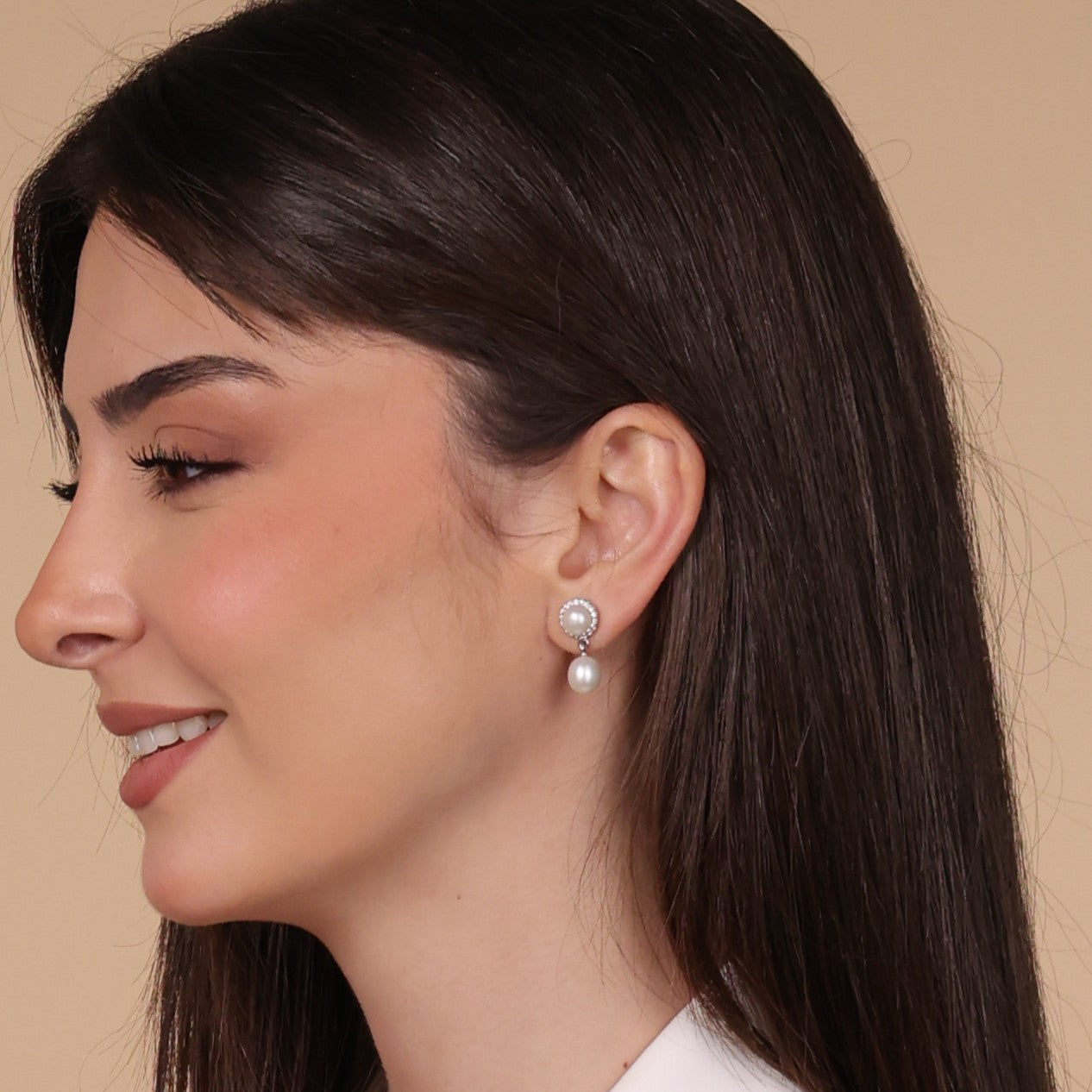 Elegant Pearl Cascade Necklace Set