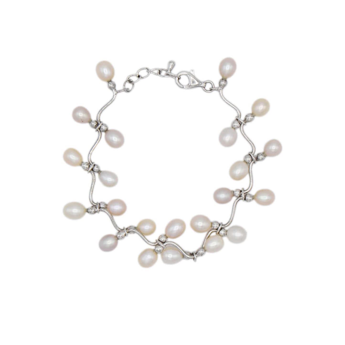 Elegant Pearl Bloom Necklace