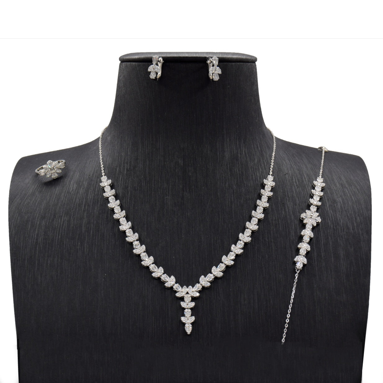 Floral Elegance Jewelry Set