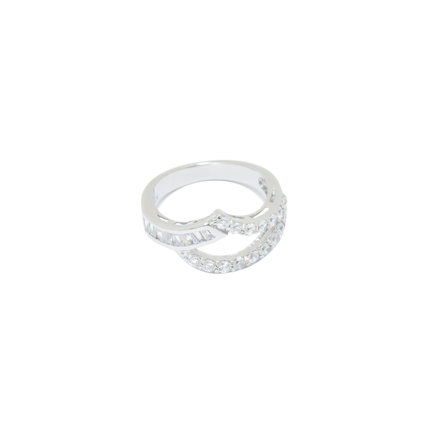 Twisting Elegance Ring