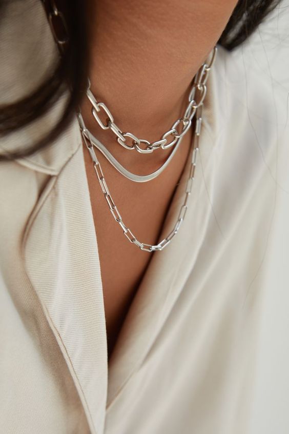 womens-silver-chain-necklaces