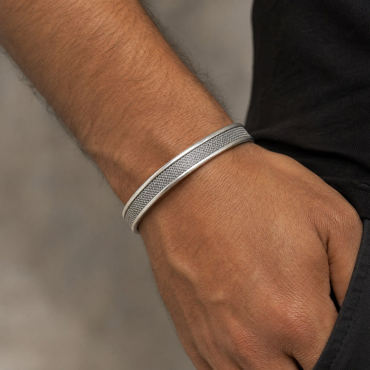 Dotted Center Cuff Oxidized Bangle