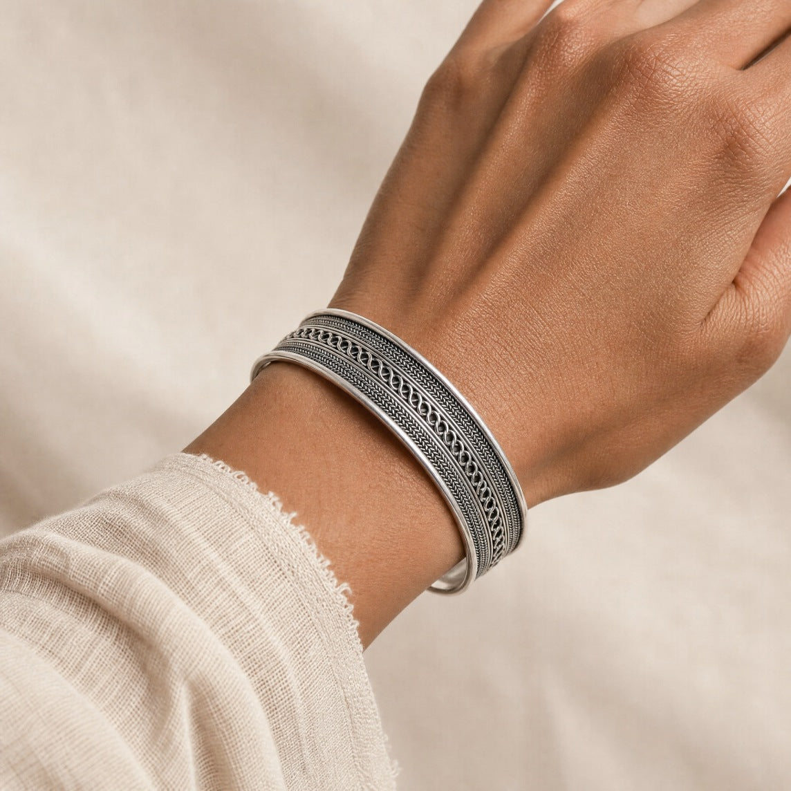 Braided Rope Weave Oxidized Bangle