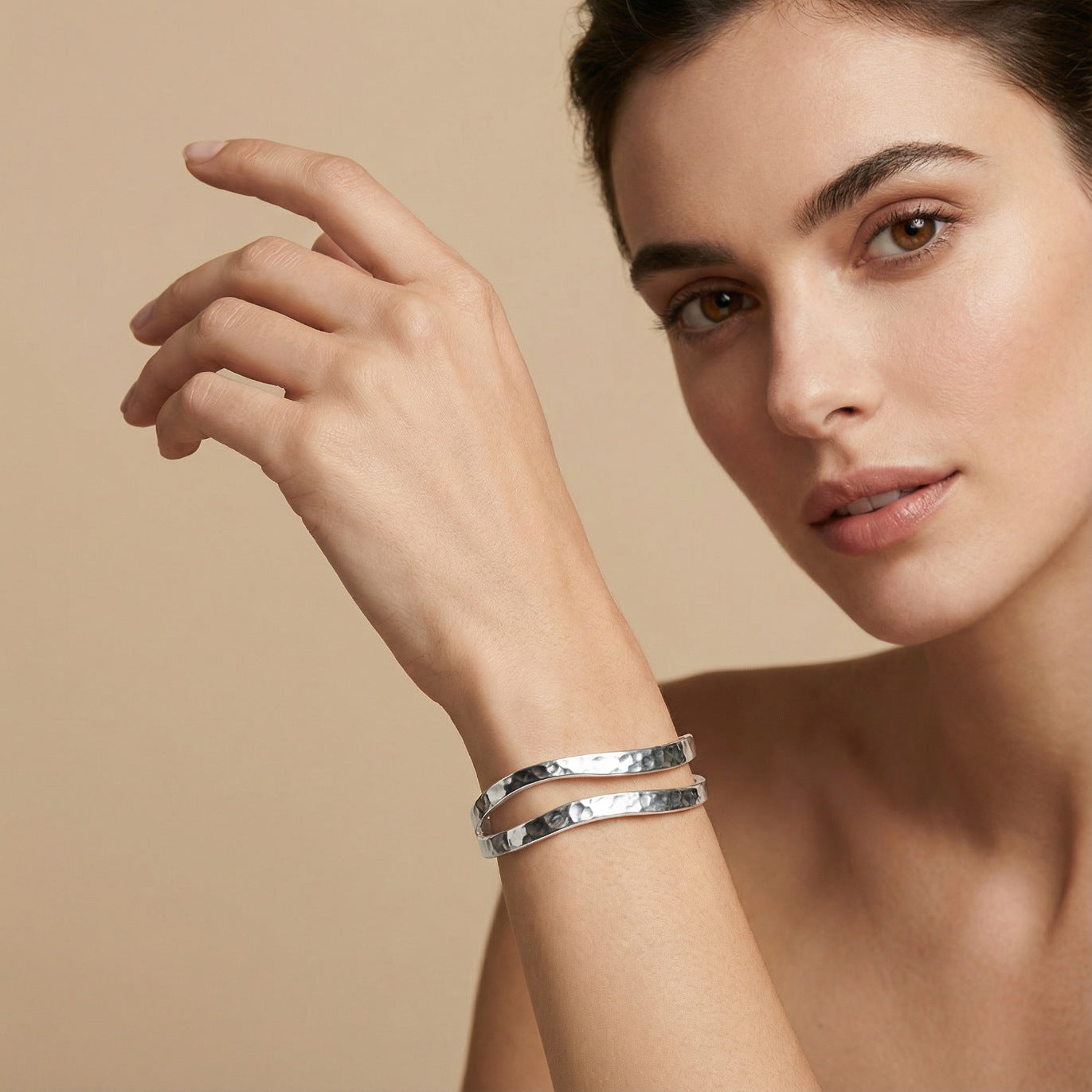 Parallel Wave Bangle