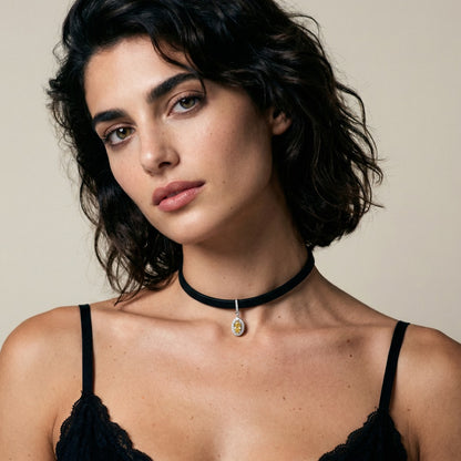 Yellow stone Chocker