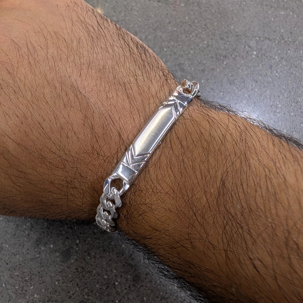 Curb Chain - Double sided Arrow ID Bracelet
