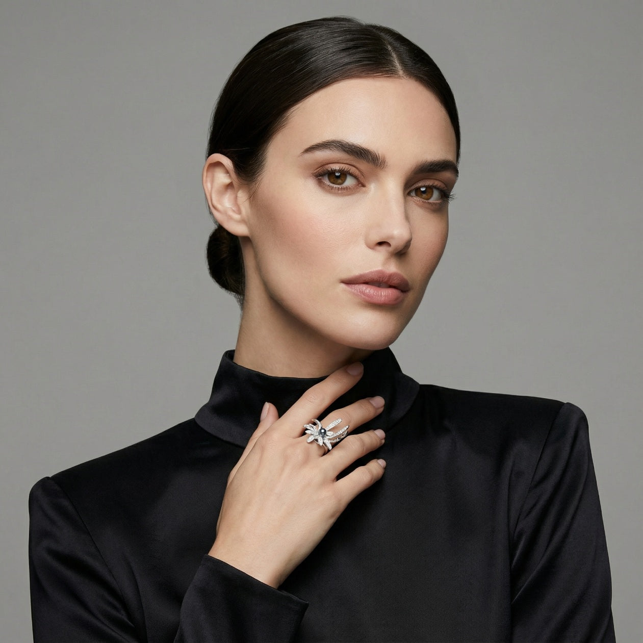 Luxurious Flower Ring