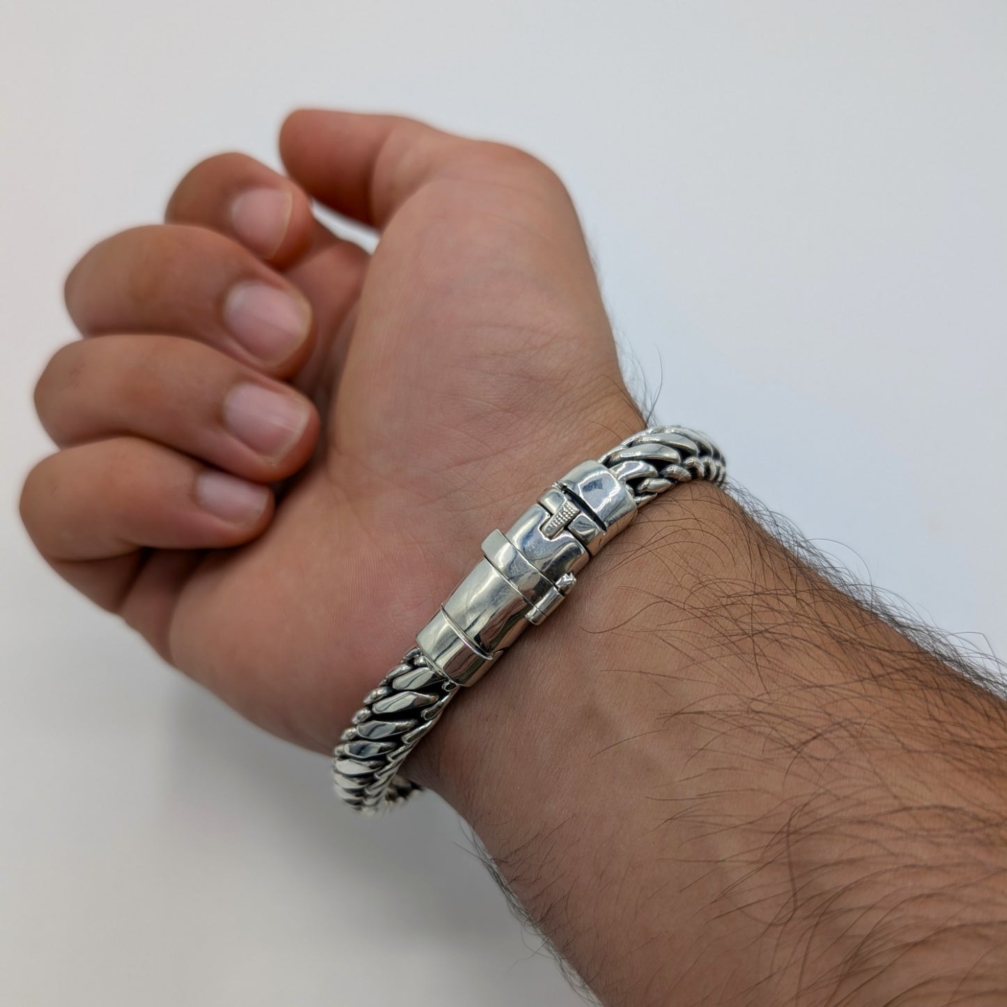 Woven Curb Link