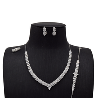 Crown Petal Luxury Set image