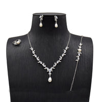 Elegant Pearl Blossom Set image