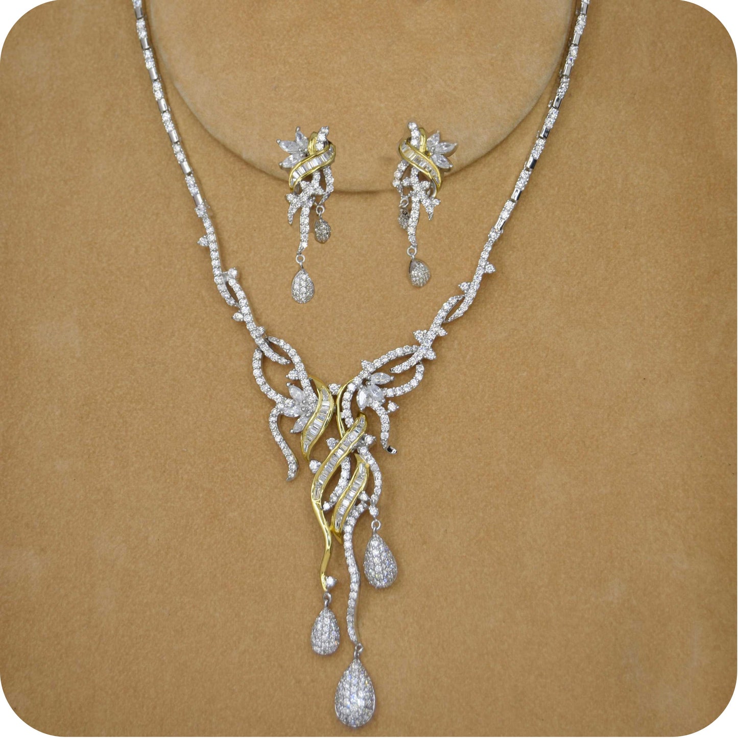 Exquisite Drop Necklace