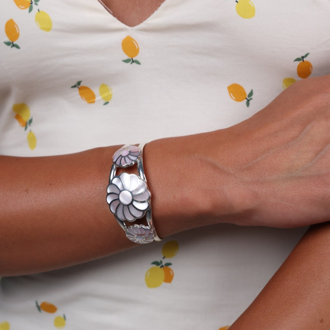 Mother of Pearl Daisy Bloom Bangle