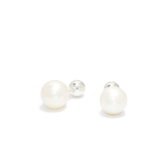 Extraordinary Pearl Stud