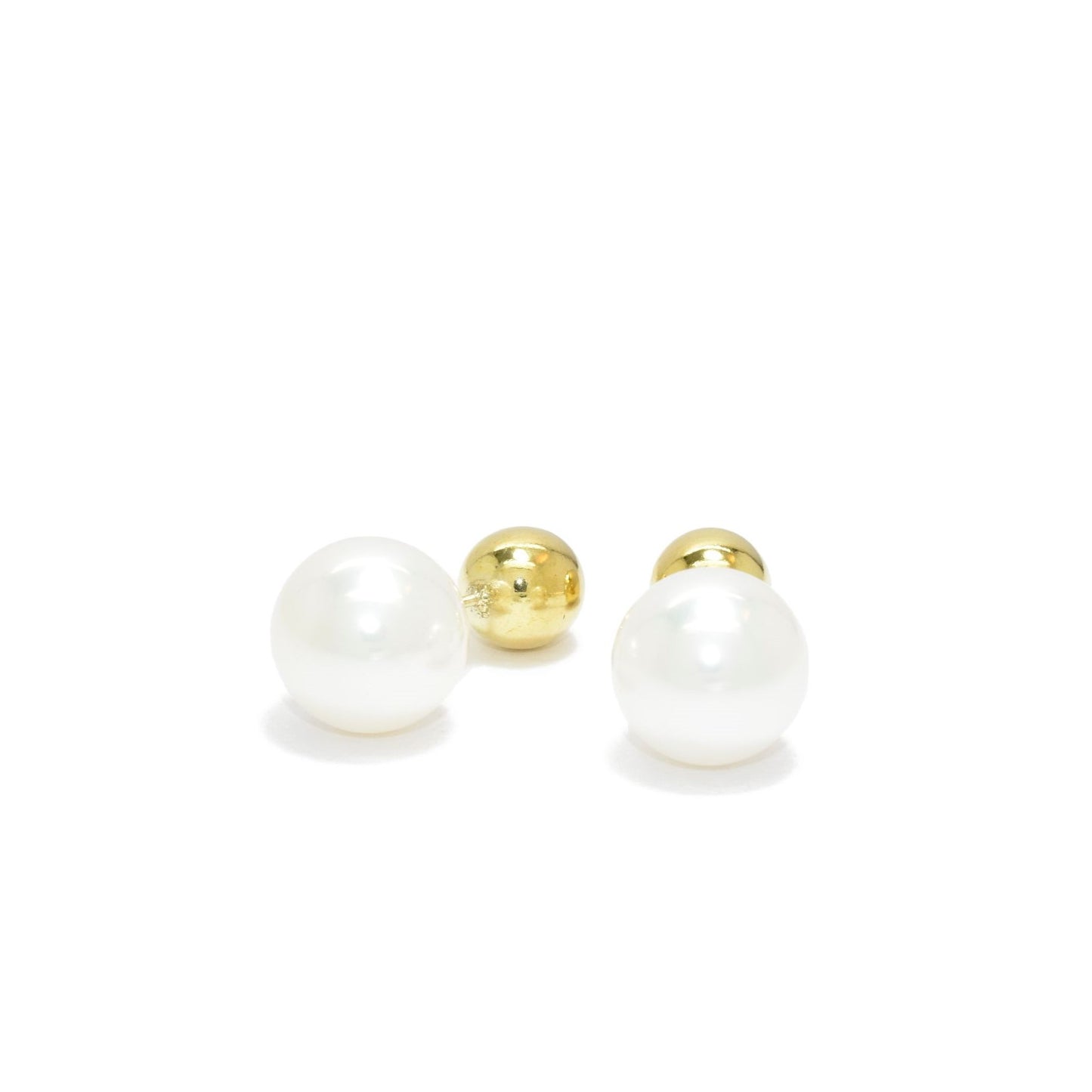 Extraordinary Pearl Stud