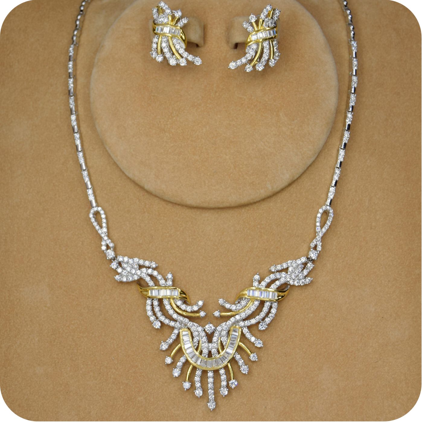 Sparkling Symphony Necklace