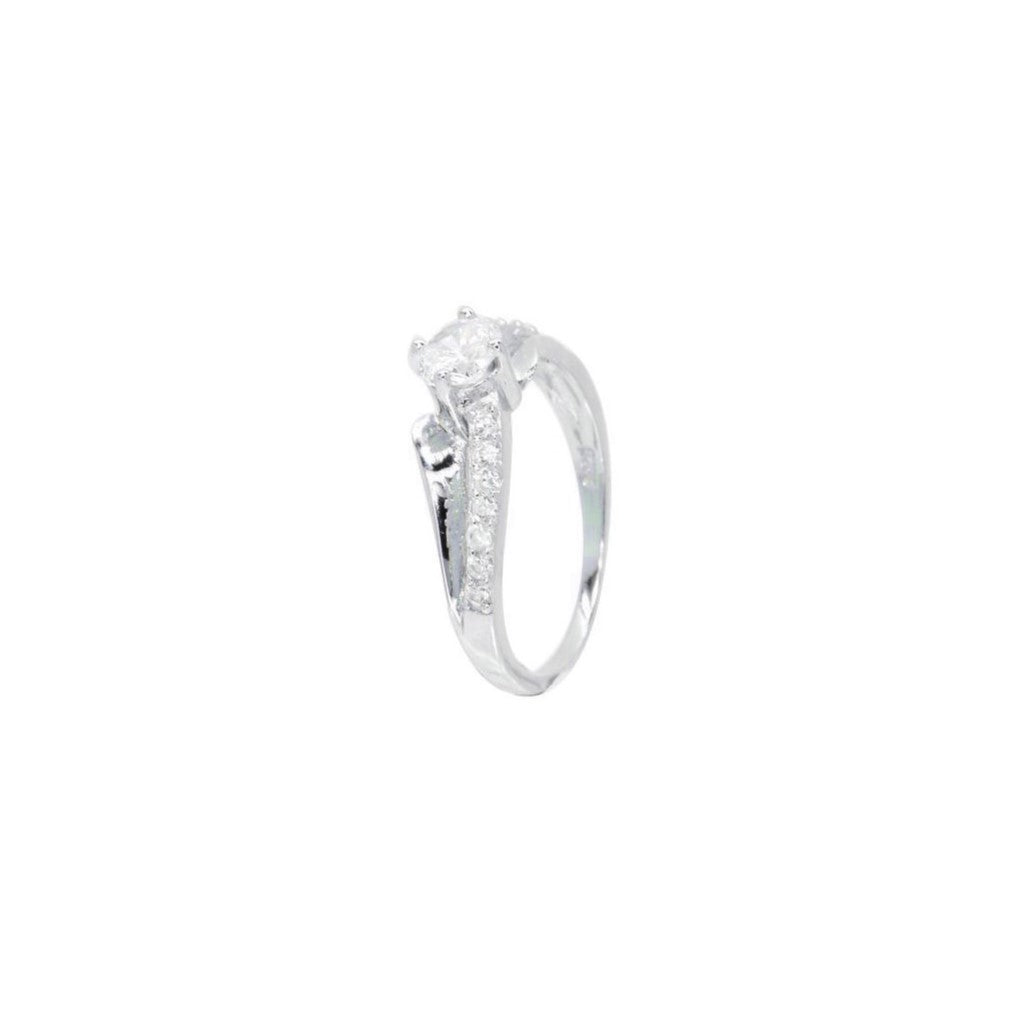 Opulent Solitaire Ring