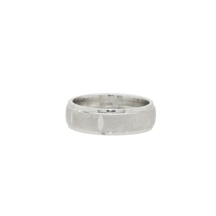 Sleek Silver Band with Subtle Texture